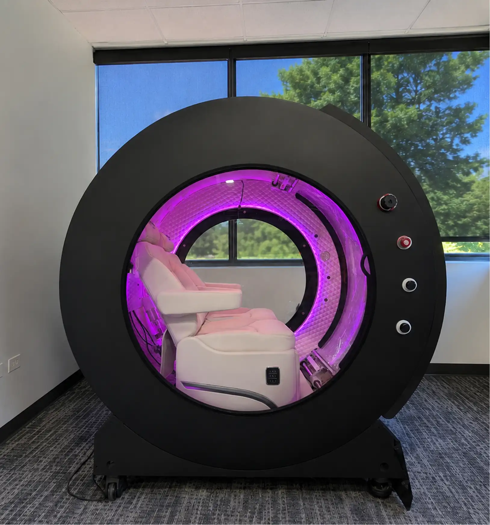 Superhuman X single-seat hyperbaric chamber, overview 5
